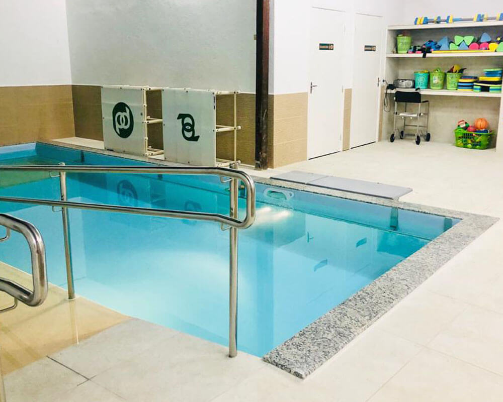 Piscina Aquecida e Ozonizada